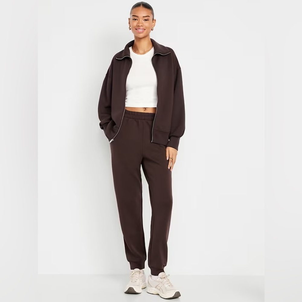 Old Navy High-Waisted Bounce Fleece Jogger Sweatpants in Black Coffee (Brown)